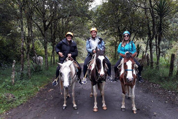5-Hour Small-Group Horseback Riding Experience in Baños