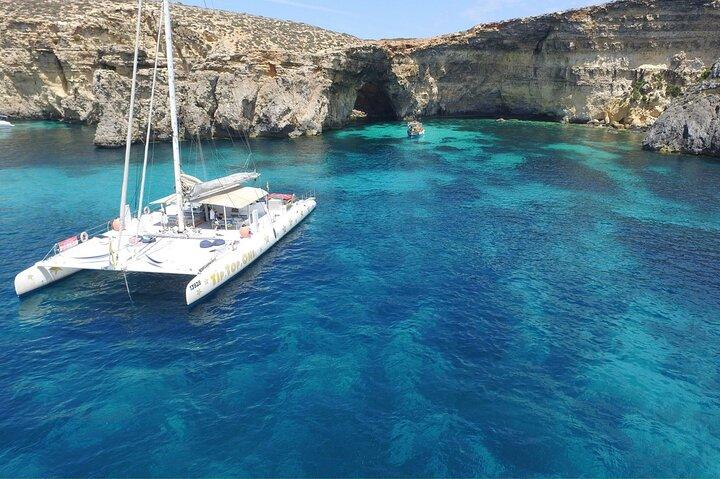 Full-Day Catamaran Cruise with Lunch in Island of Malta