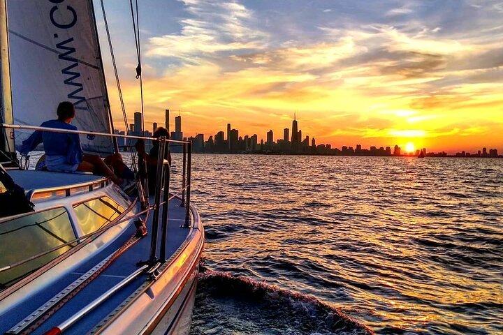 Chicago Private Sunset Sail on Lake Michigan