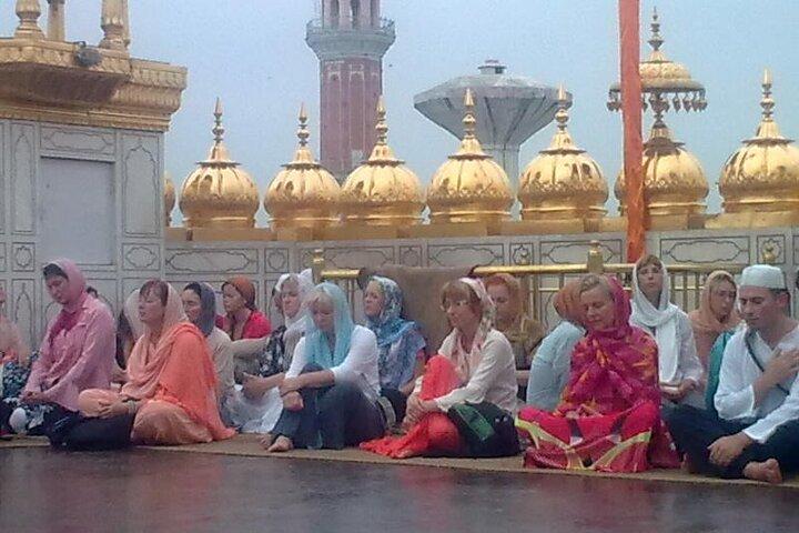 Amritsar: Golden Temples & Historic Sites Tour