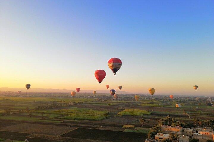 Luxury Sunrise Balloon Ride in Luxor with Hotel Pickup
