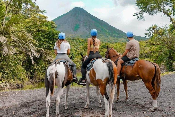Horseback Riding Experience Arenal Volcano with thermomineral pools 