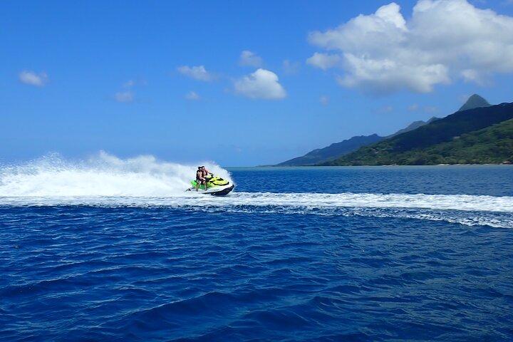 2 hours discovery tour of Moorea by Jet Ski