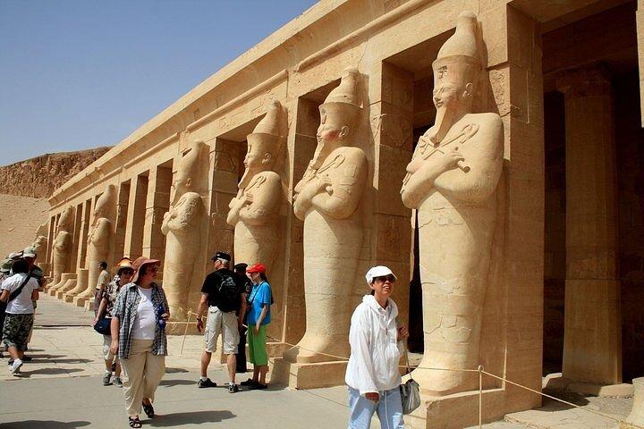 Enjoy 2 days Luxor,Aswan,Abu Simbel includes daily lunch&transfers
