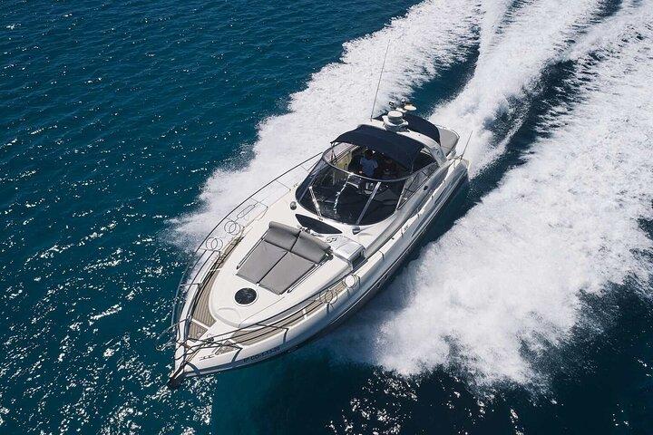 Enjoy an unforgettable experience with the Elegant CRANCHI 47