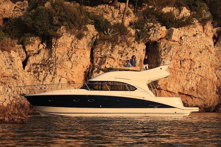 Private Luxury Motor Boat 2, 3 and 4 Hour Charters