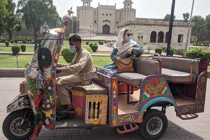 Lahore Half Day Private Tuk Tuk ( Trishaw ) Guided Tour 