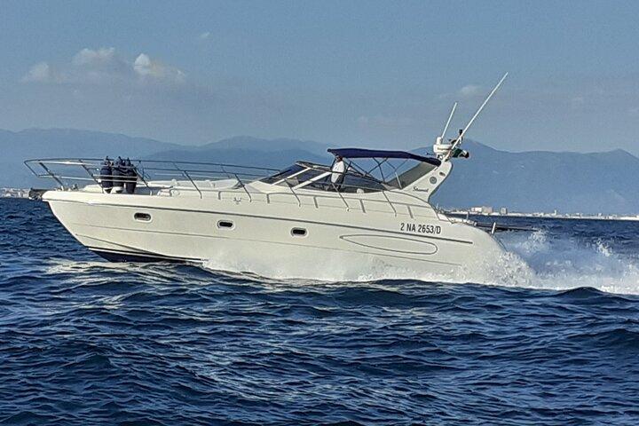 Private Cruise to Ischia and Procida - Yacht 40'