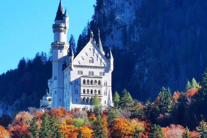 Neuschwanstein Castle, Linderhof, Ettal, Oberammergau Private Tour from Munich