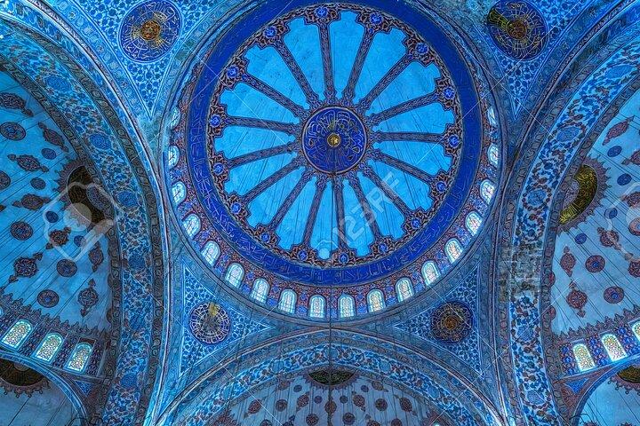 Istanbul Must See:Hagia Sophia Bluemosqu Topkapı Basilica Cistern Bosphorus Tour