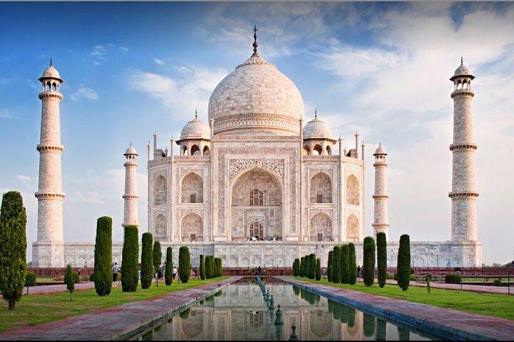 Private Sunrise Taj Mahal Trip from Delhi all Inclusive 