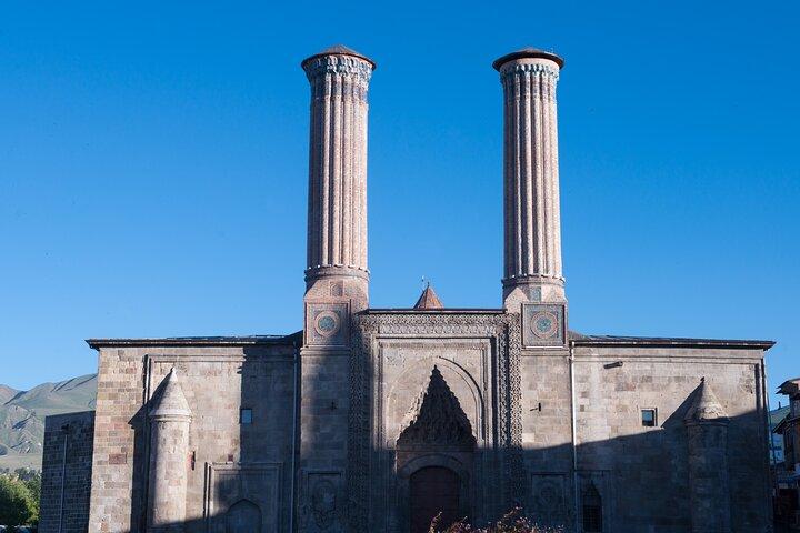 All-inclusive Private Guided Walking Tour of Erzurum City