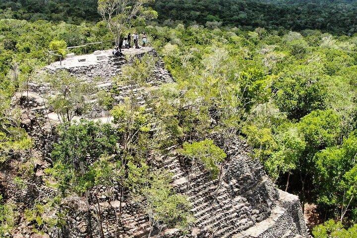 4-Day Maya Trek To 3 Archeological Sites From Flores: Uaxactún + Tikal + El Zotz