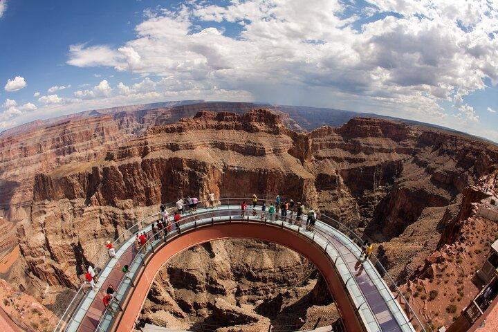 Grand Canyon, Hoover Dam Stop and Skywalk Upgrade with Lunch