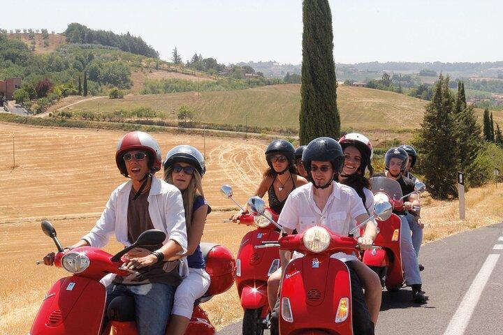 Vespa Tour in Chianti Small Group from Florence 