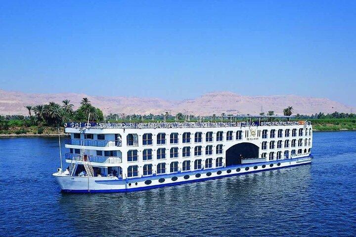 Sailing Nile cruise from Aswan to Luxor includes tours for 3 nights