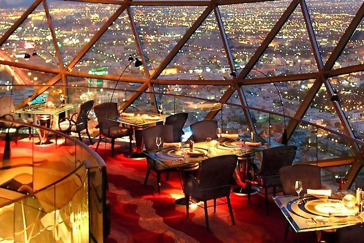 Dining in Riyadh at The Globe Restaurant with Pick Up