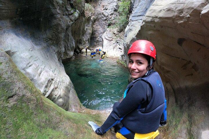 2-Day Tour with Canyoning and Rappelling to the Infiernillo Canyon