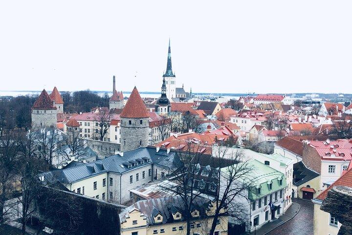 Tallinn Full Day Tour from Helsinki with Hotel Pick-Up