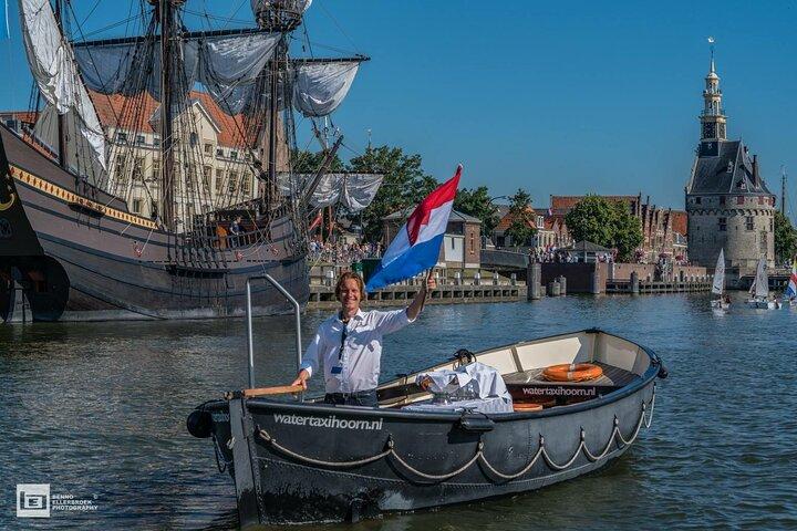 Round trip, Visit The Harbor of the Netherlands with a Electric boat in Hoorn