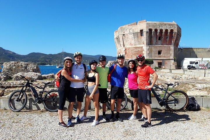 Bike Tour of the Historic Cosmopolis and its White Beaches