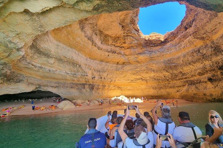 Benagil Caves Visit with Dolphins Watching from Albufeira