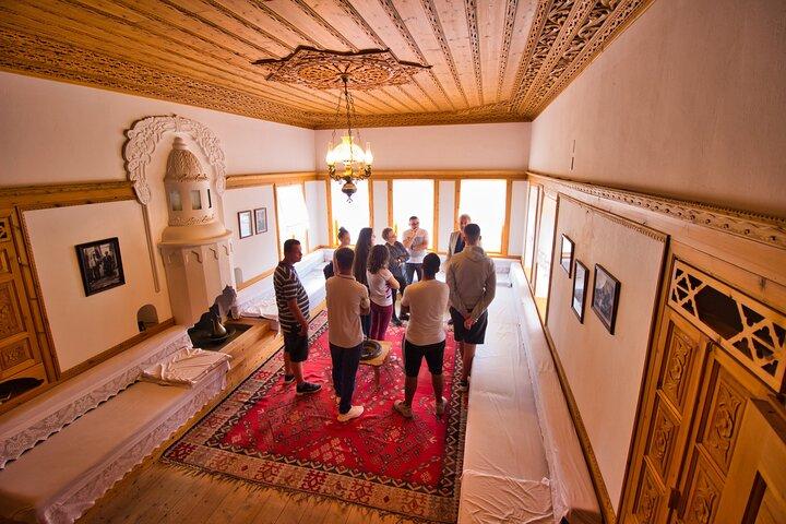 Private Walking Tour about Ismail Kadare in Gjirokaster