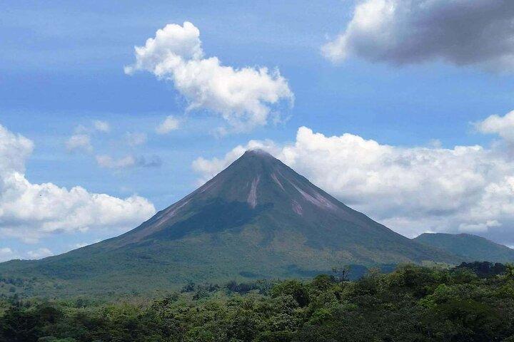 Arenal Volcano, La Fortuna Waterfall, Hot Springs Combo Tour with Lunch & Dinner