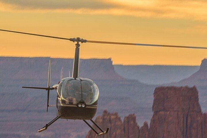 Corona Arch Canyon Run Helicopter Tour
