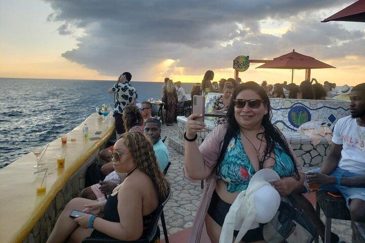 Negril Seven Mile beach, Catamaran Cruise ,Parasailing,with Sunset at Ricks Cafe