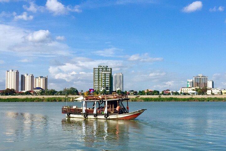 Half Day - Mekong Silk Island Cruise & Tour with Free flow drinks and fruits