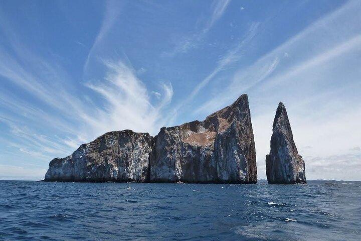 8-Day Galapagos Island Hopping Backpack Style: Los Tuneles and Kicker Rock