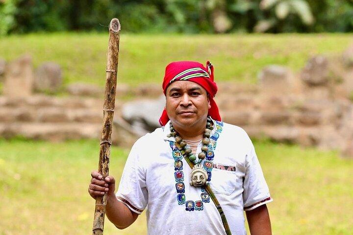 Mayan Heritage Escape: Takalik Abaj, Farm Encounter & Downtown