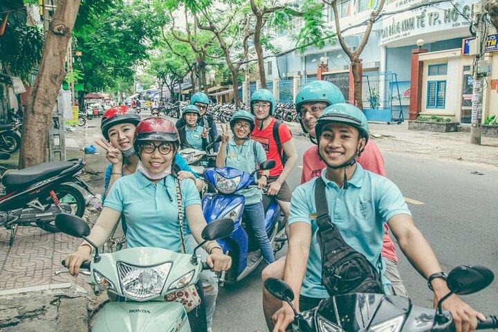 Ho Chi Minh City Motorbike Tour With Student Tour Guide