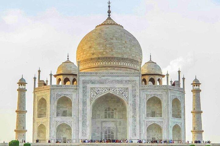 Access to the Taj Mahal skipping the Queue - Taj Mahal Tickets