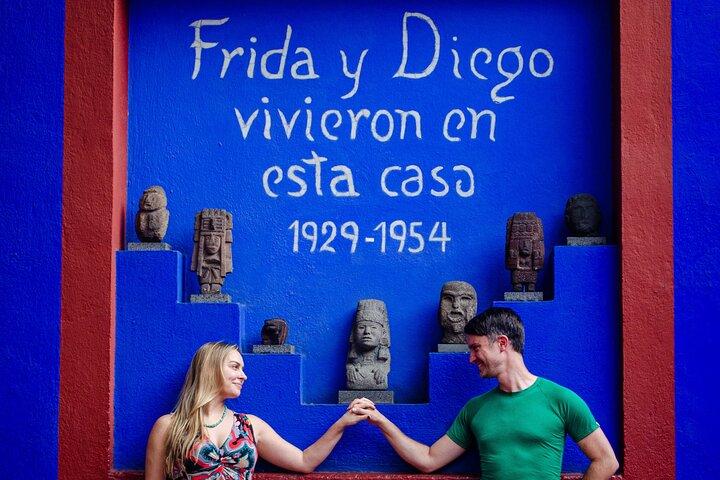 Tour to the Frida Kahlo Museum