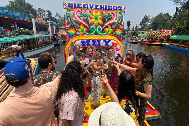 Xochimilco: Boat ride and Mexican Party, with unlimited drinks