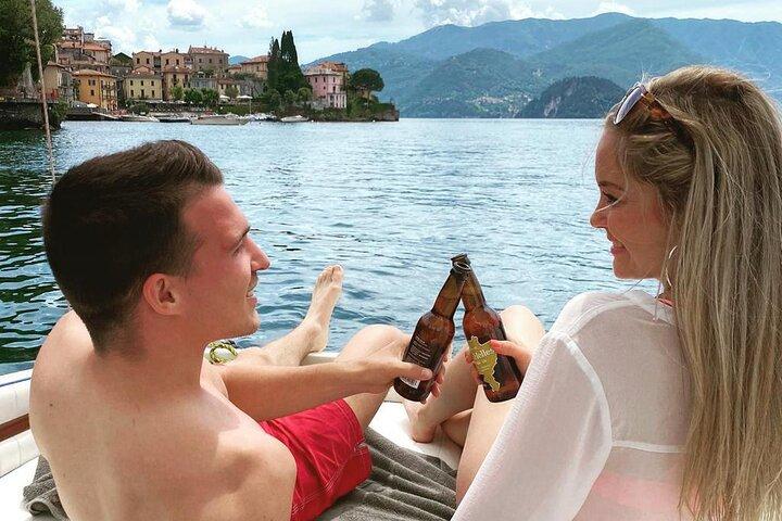 1 Hour Private and Guided Cruise to Lake Como Mostes motorboat