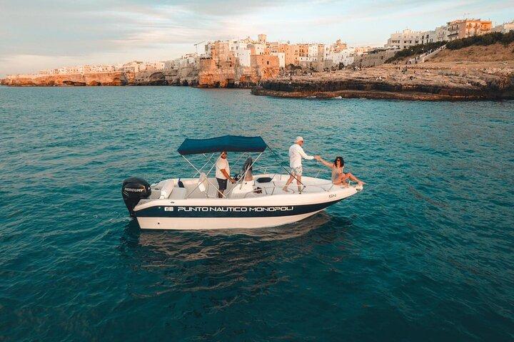 3 or 5 Hours Private Boat Rental with Skipper and Aperitif