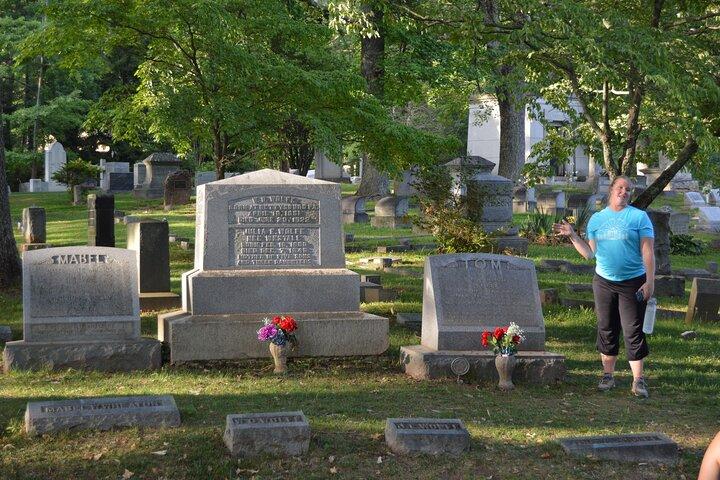 Asheville Ghost Tour: A Walk Through Riverside Cemetery & Montford Neighborhood