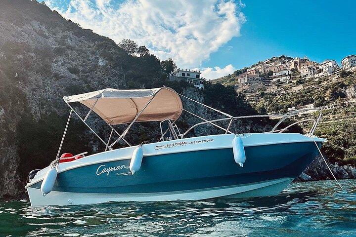 Amalfitan coast boat rent no license or with skipper