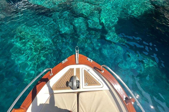 Half Day Private Boat Tour of Capri 