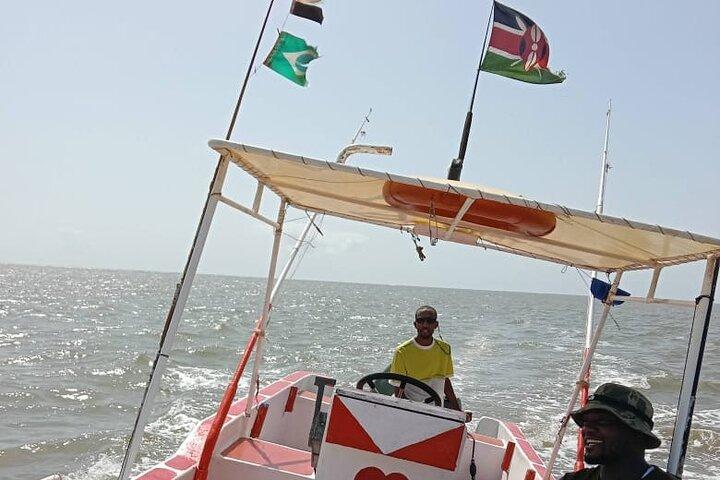 Full-Day Guided Boat Activity in Malindi 