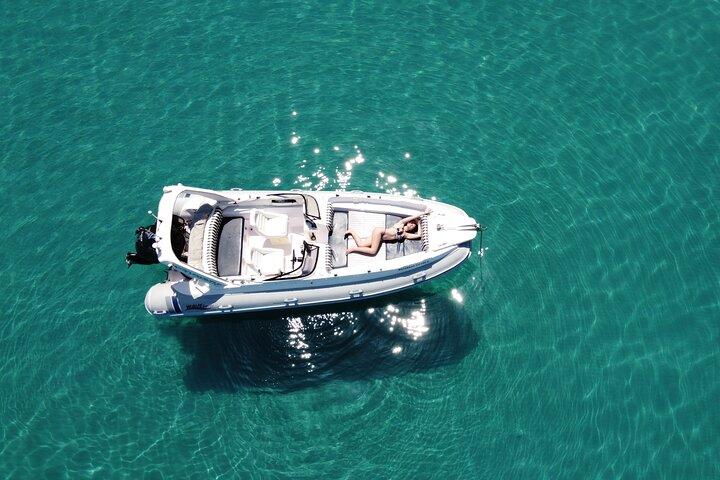 Private 7m 250hp speed boat tour Shipwreck Blue caves up to 9pax 