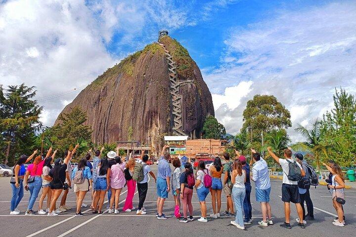 Guatapé Tour: Piedra del Peñol with Boat Tour, Breakfast, Lunch