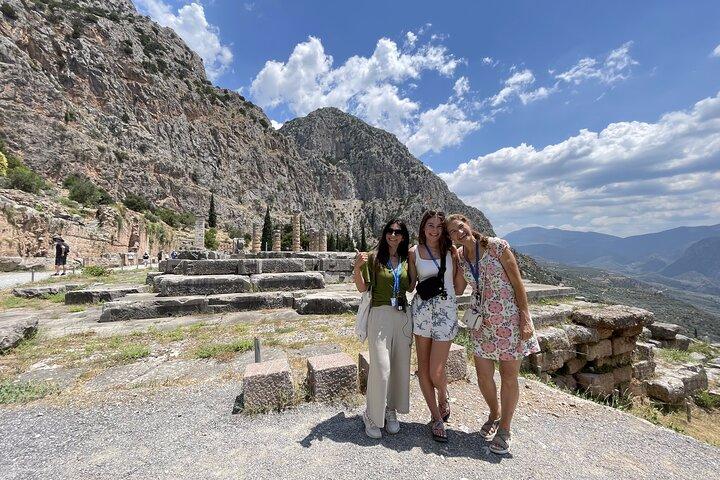 Delphi & Arachova Premium Historical Tour with Expert Tour Guide on Site