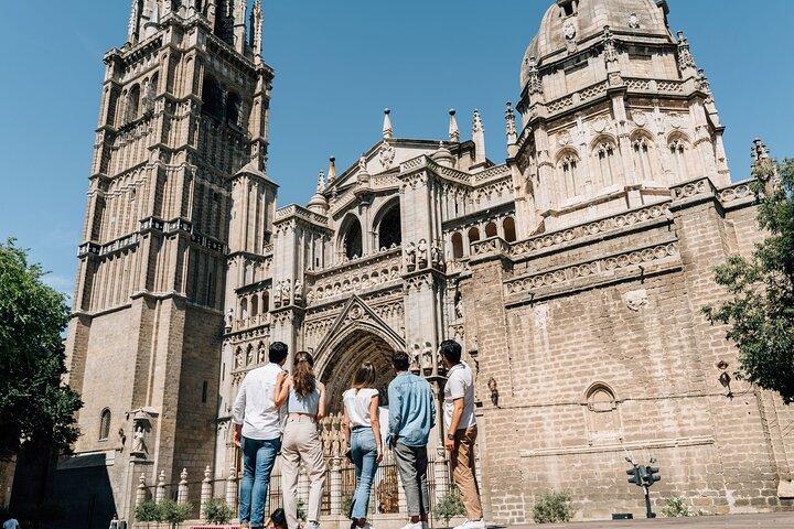 Toledo Tour: Cathedral & 8 Monuments with Pick-up from Madrid