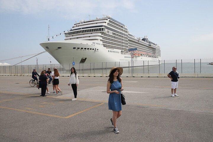 Private transfer from Ravenna Cruise Terminal to Venice