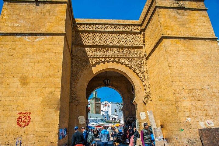 Morning Casablanca: The Medina and Beyond Cultural Walking Tour