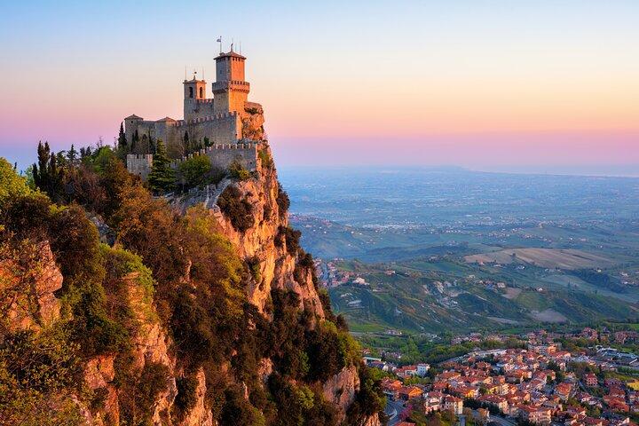 San Marino Private Day Tour with Lunch